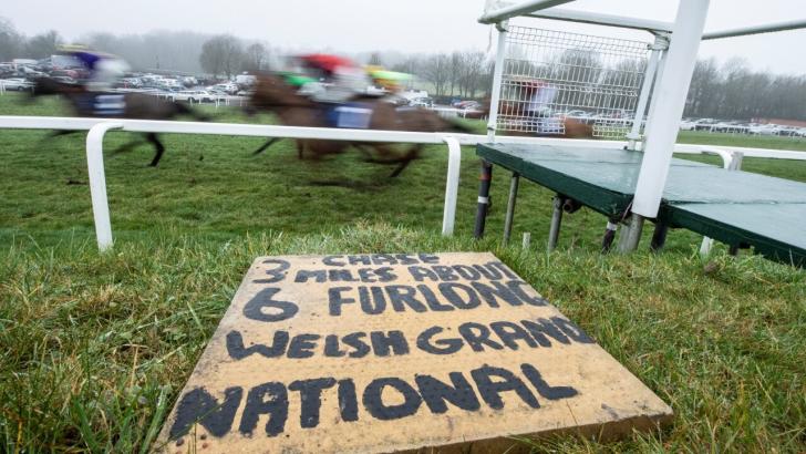 Chepstow horse racing